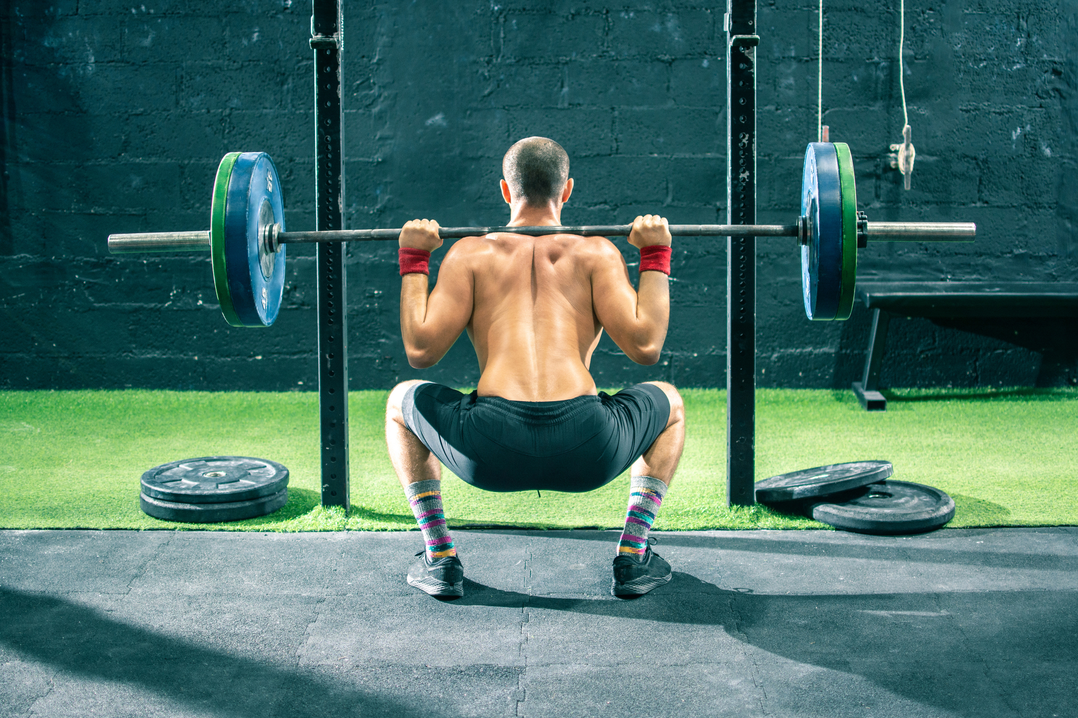 Deep squat adalah salah satu latihan yang paling umum dalam latihan CrossFit.