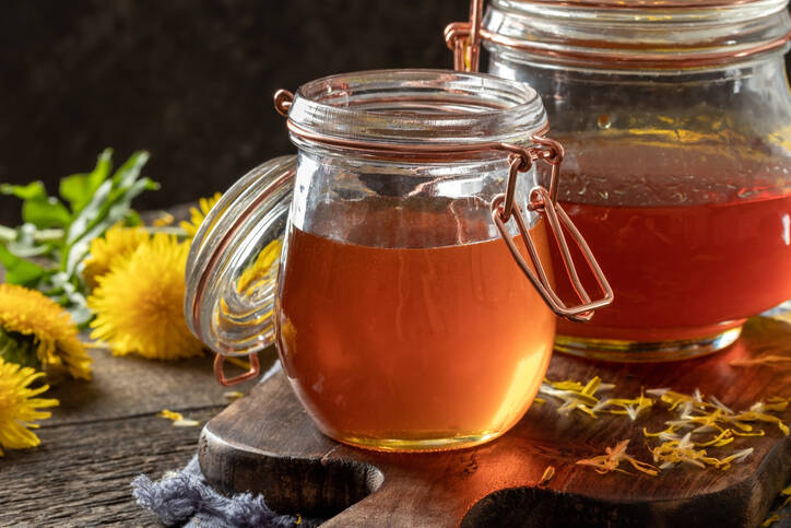 Madu dandelion buatan sendiri? Ini resep kami